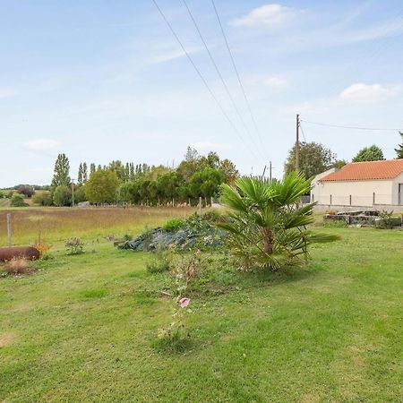 Appartement Accueillant A Mortagne Sur Gironde 45 M² Terrasse エクステリア 写真